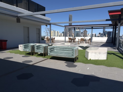 Cozy Two bedroom Apartment with Parking 16 Serain Residences