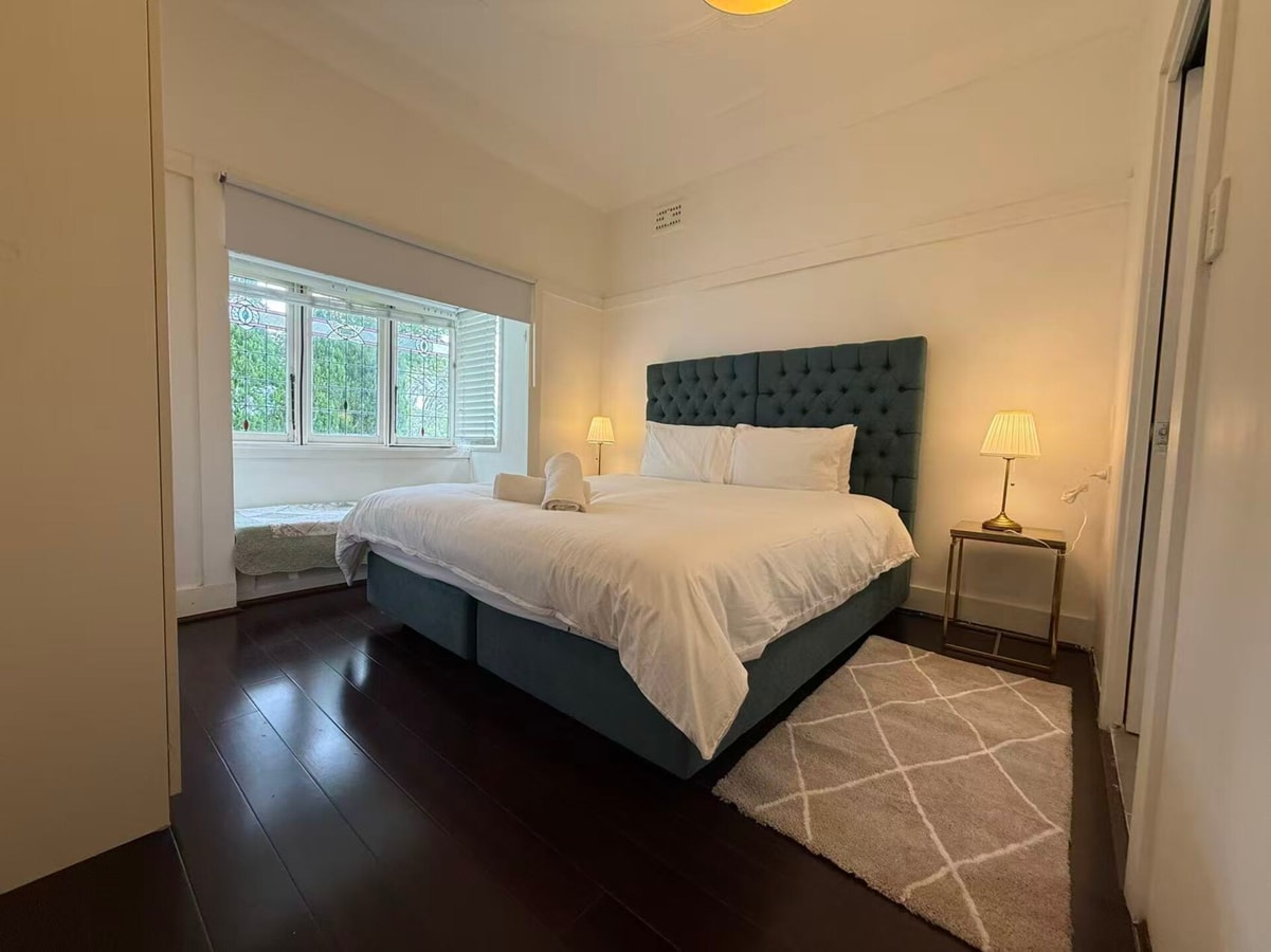 Comfortable 3BR House Unit in Chatswood w/Parking 11 Serain Residences