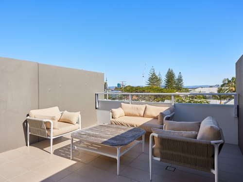 Three Bedroom Comfortable Villa Surfers Paradise 6 Serain Residences