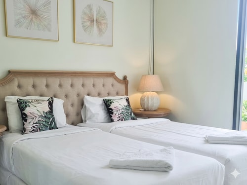 Cozy 3BR Villa | Pool + Walk to Beach | Parking 6 Serain Residences