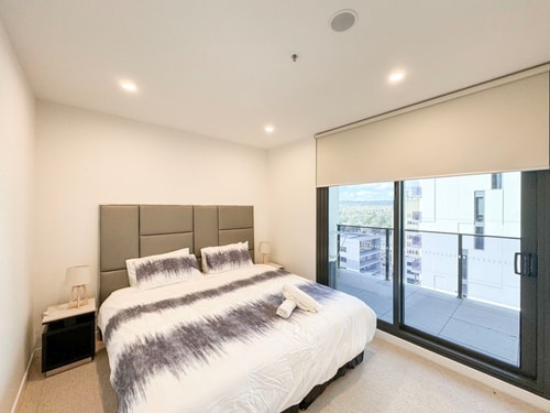 Modern One-bedroom in Phillip with Parking 0 Serain Residences