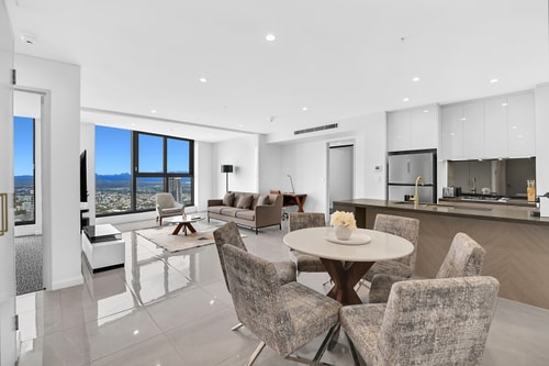 Ocean & City View | 3BR Beachside Retreat Level 63 5 Serain Residences