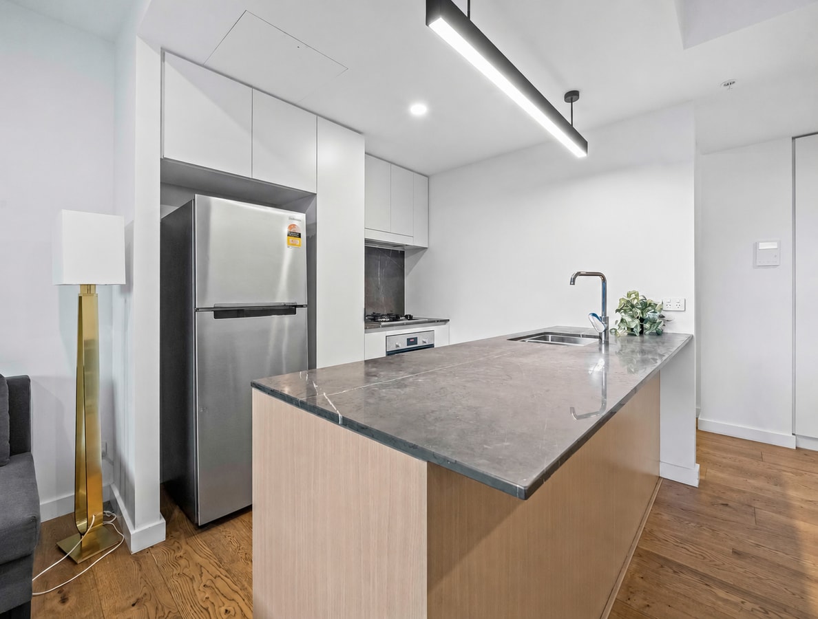 Central Located 1BR w/Parking | Near CBD & Transit 22 Serain Residences