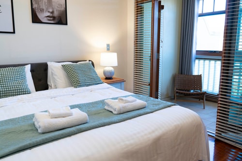 Cozy Home 5mins Walk from Beach with Fireplace 12 Serain Residences