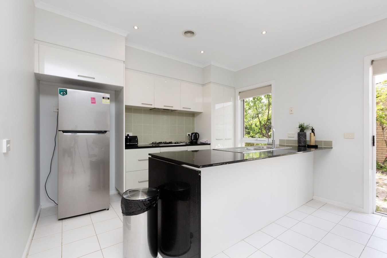 3 bedroom Townhouse next to River East Melbourne 12 Serain Residences