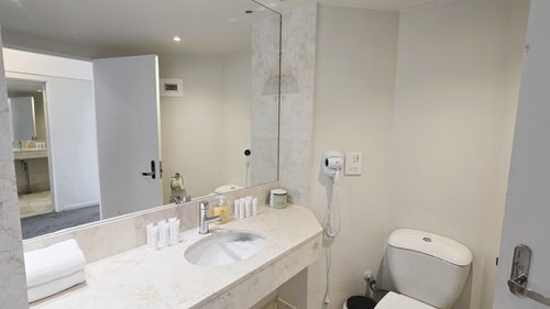 Comfortable 2-Bed Stay in Surfers | Great Location 3 Serain Residences