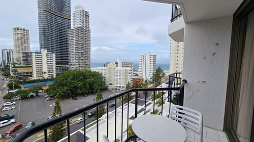 Central Located 2 Double-bed Hotel Room in Surfers 7 Serain Residences