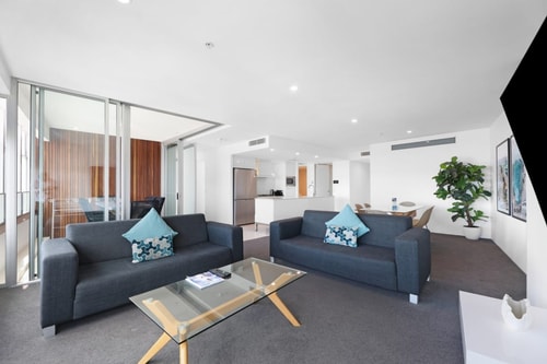 High-Rise Ocean View 3BDR Apartment with Parking 2 Serain Residences