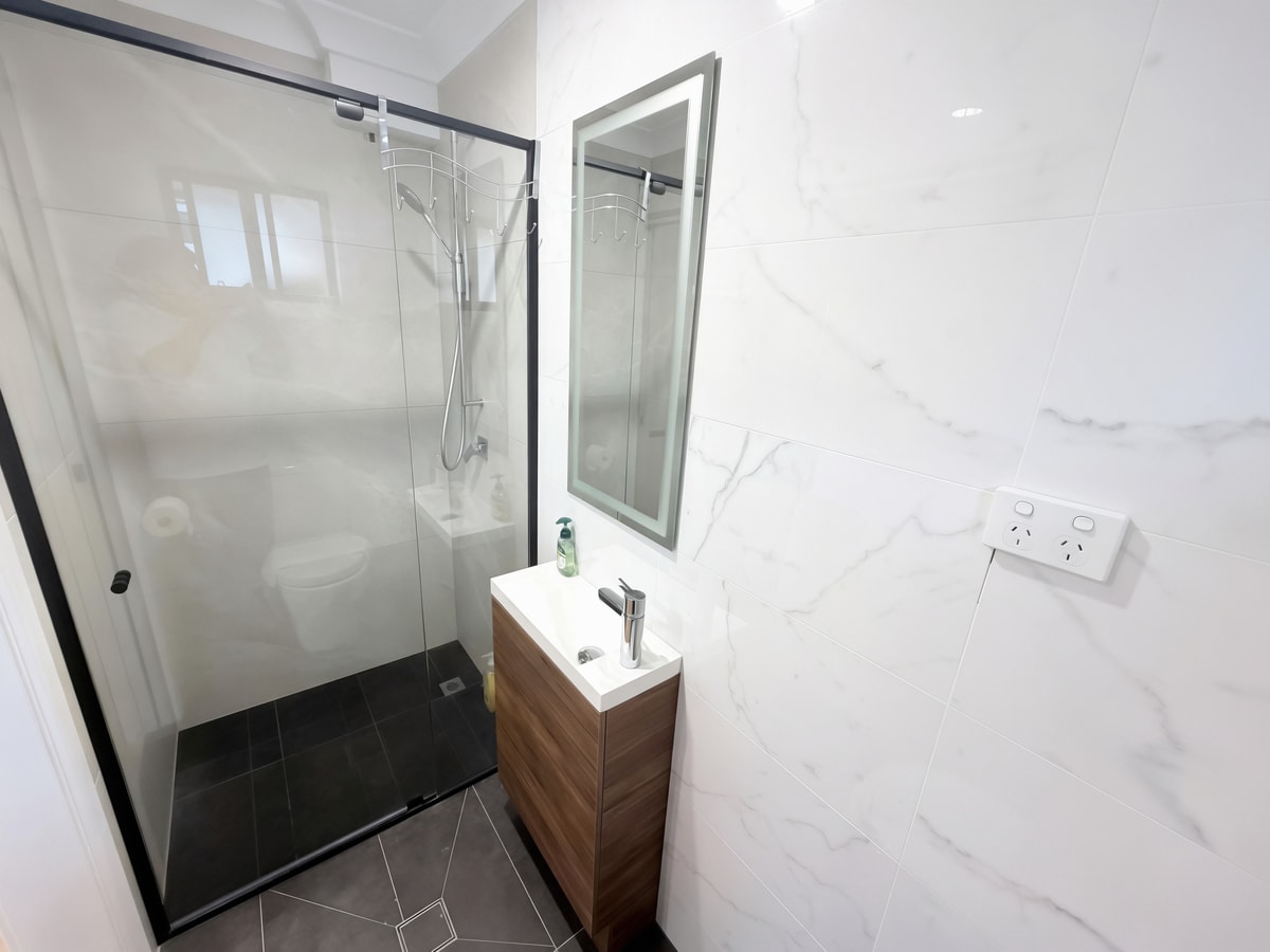 Spacious Homelike King Studio Retreat in Roseville 4 Serain Residences