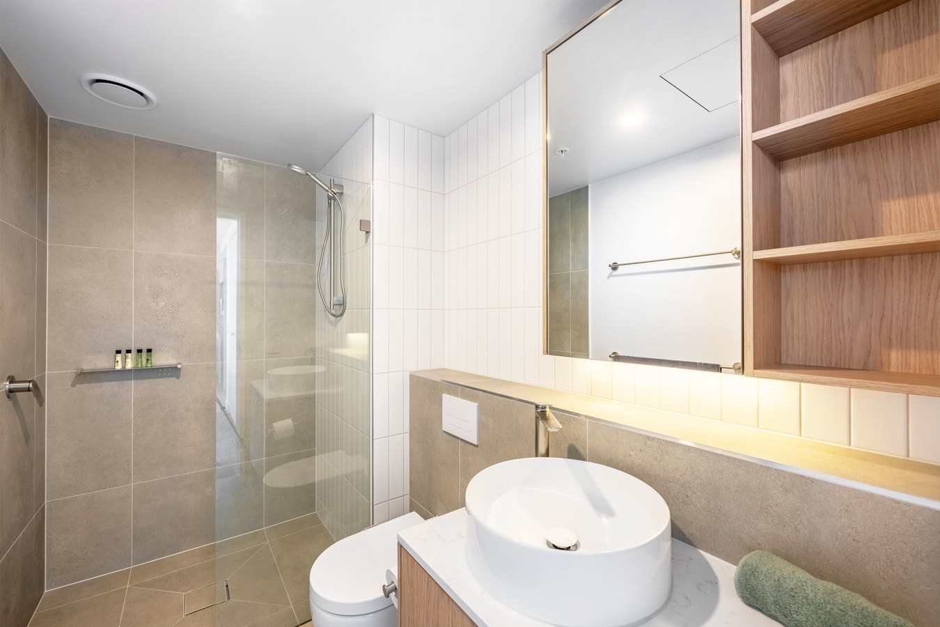 Modern 1-Bedroom Apartment | Phillip Canberra 7 Serain Residences