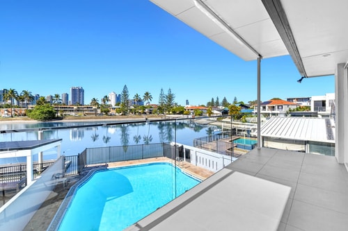 Spacious 4-Bedroom Riverside Home Surfers Paradise 0 Serain Residences