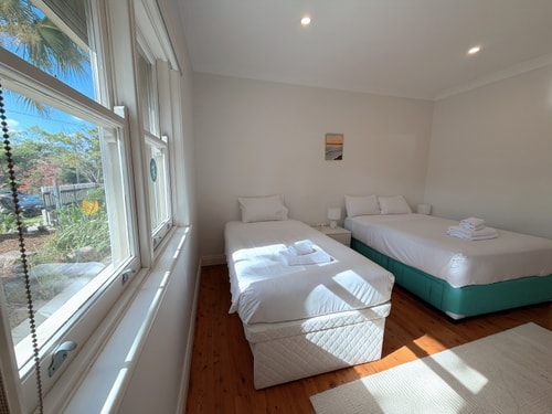 Burwood 4BR Family Home | Fast WiFi & Free Parking 24 Serain Residences