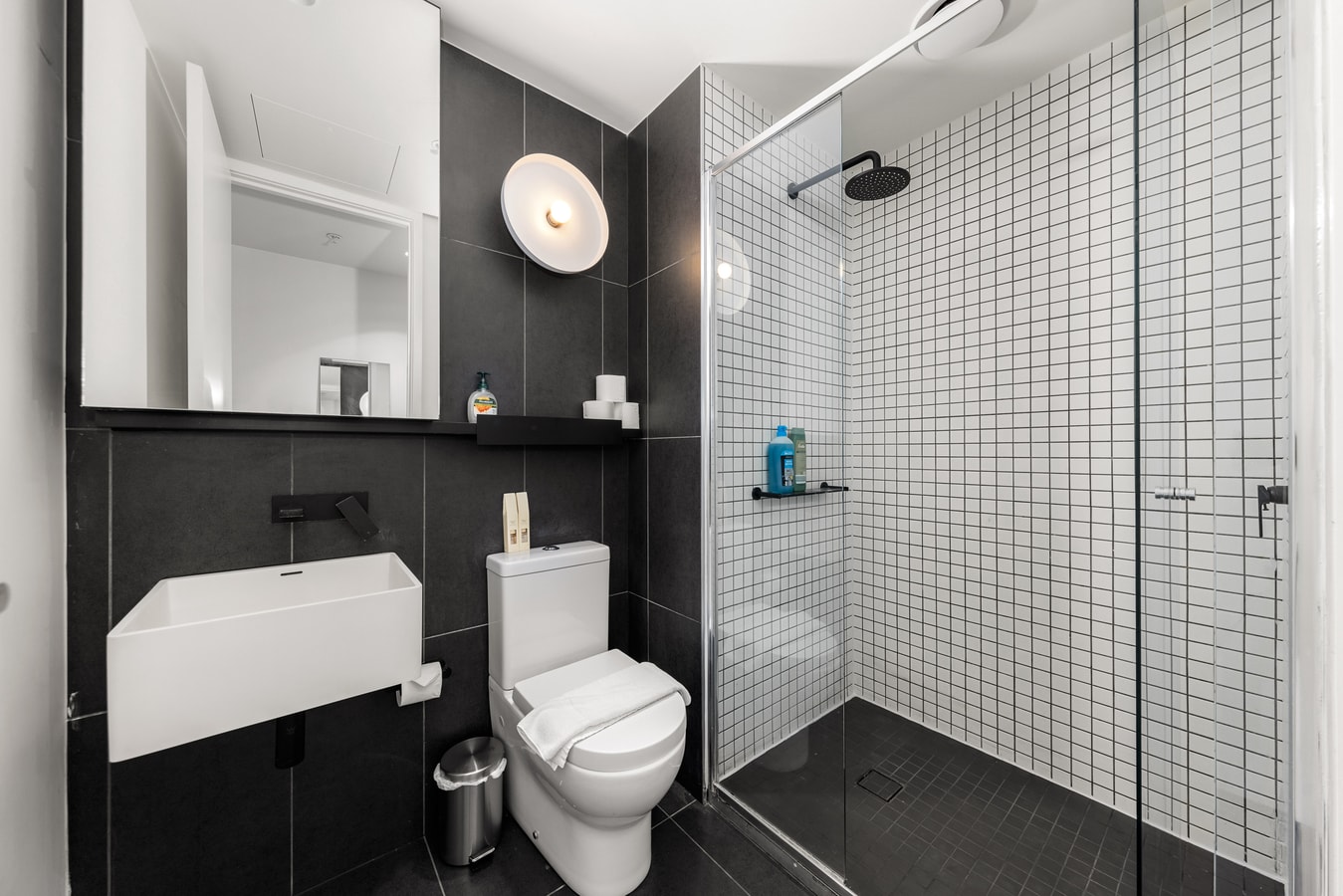 City View 2 bedroom Apt in the Heart of Melbourne 15 Serain Residences