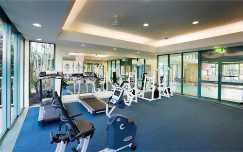 Crown Tower hotel room Apt with 2 King Single 3 Serain Residences