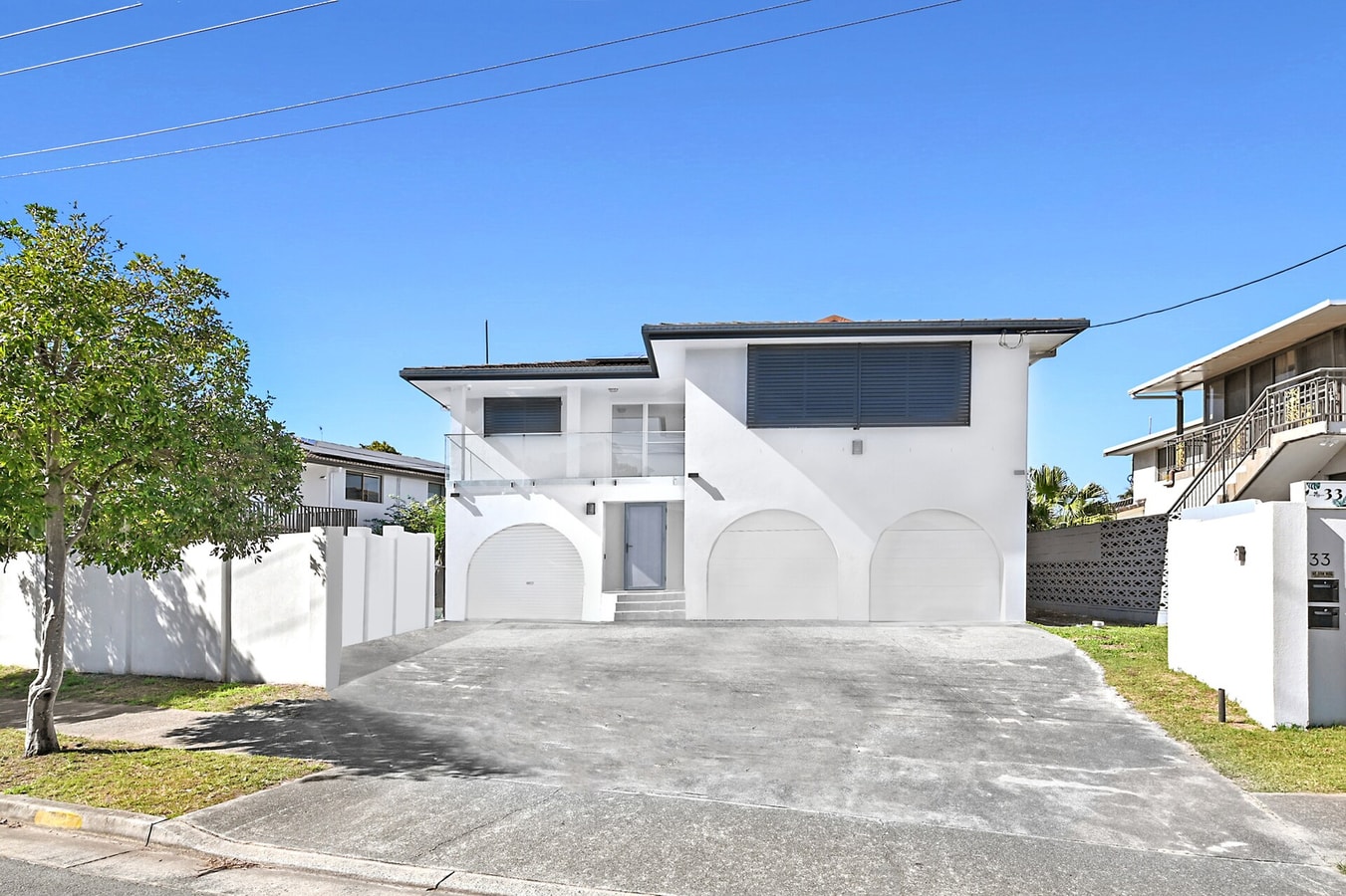 Spacious 4-Bedroom Riverside Home Surfers Paradise 13 Serain Residences