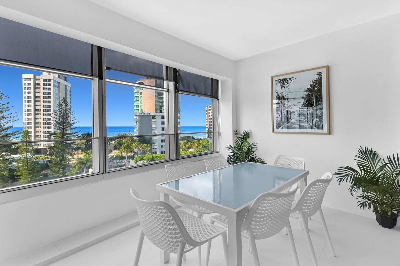2-Bedroom Apt Heart of Surfers Paradise w/Parking Serain Residences