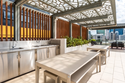 City-Center Cozy 2BDR Apartment with Parking 24 Serain Residences