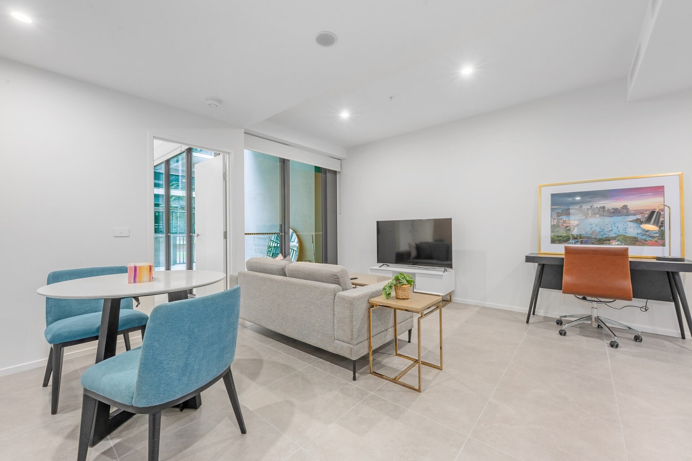 Chic Modern 1-Bedroom Apartment | Gym | Parking 2 Serain Residences