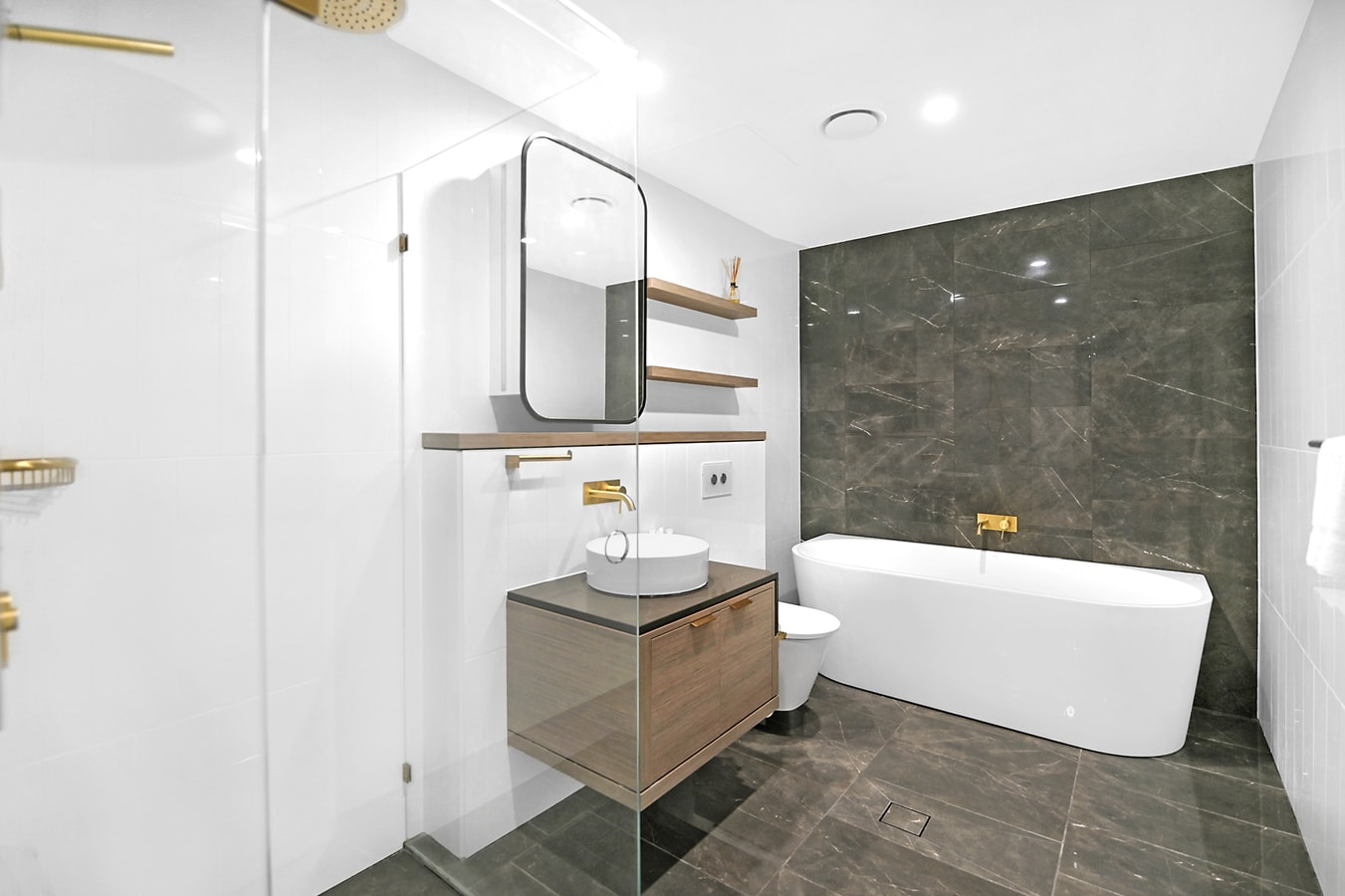 61 Floor 180 degree Ocean View 2 Bedroom Apartment 12 Serain Residences