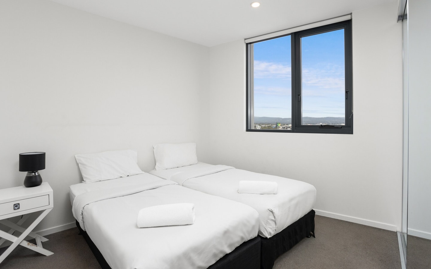 Modern 2BR Apartment on level 13 | Walk to Beach 8 Serain Residences