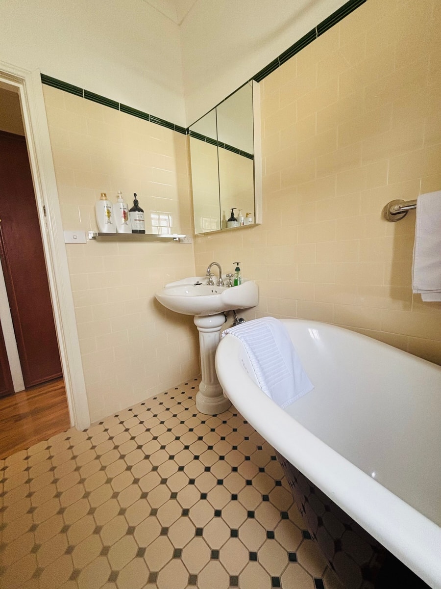 3BDR Blue Mountains Hideaway in Central Katoomba 12 Serain Residences