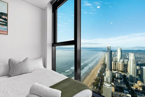 Ocean & City View | 3BR Beachside Escape Floor 62 1 Serain Residences