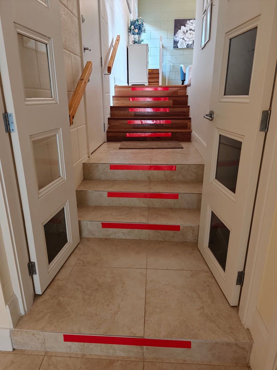 Serene Leura 2BDR Unit 3 Minutes to Shops 20 Serain Residences