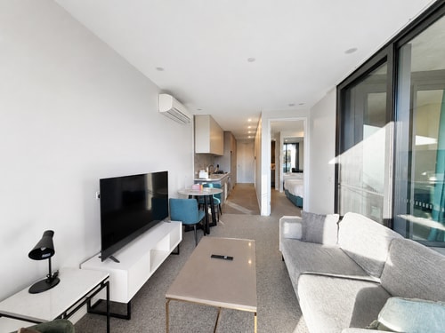 Modern 1BR Gym & Parking | Easy to Tram & City 0 Serain Residences