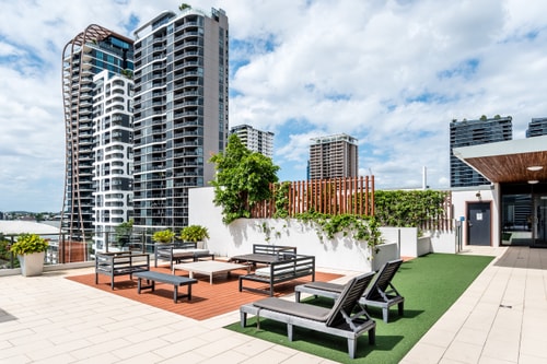 City-Center Cozy 2BDR Apartment with Parking 22 Serain Residences