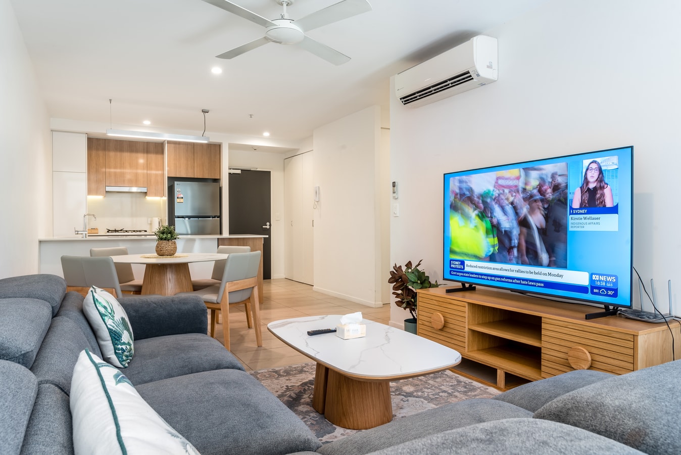 City-Center Cozy 2BDR Apartment with Parking Serain Residences