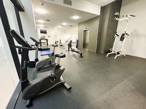 Modern CBD 2 Bedroom Apartment with Free Parking 10 Serain Residences