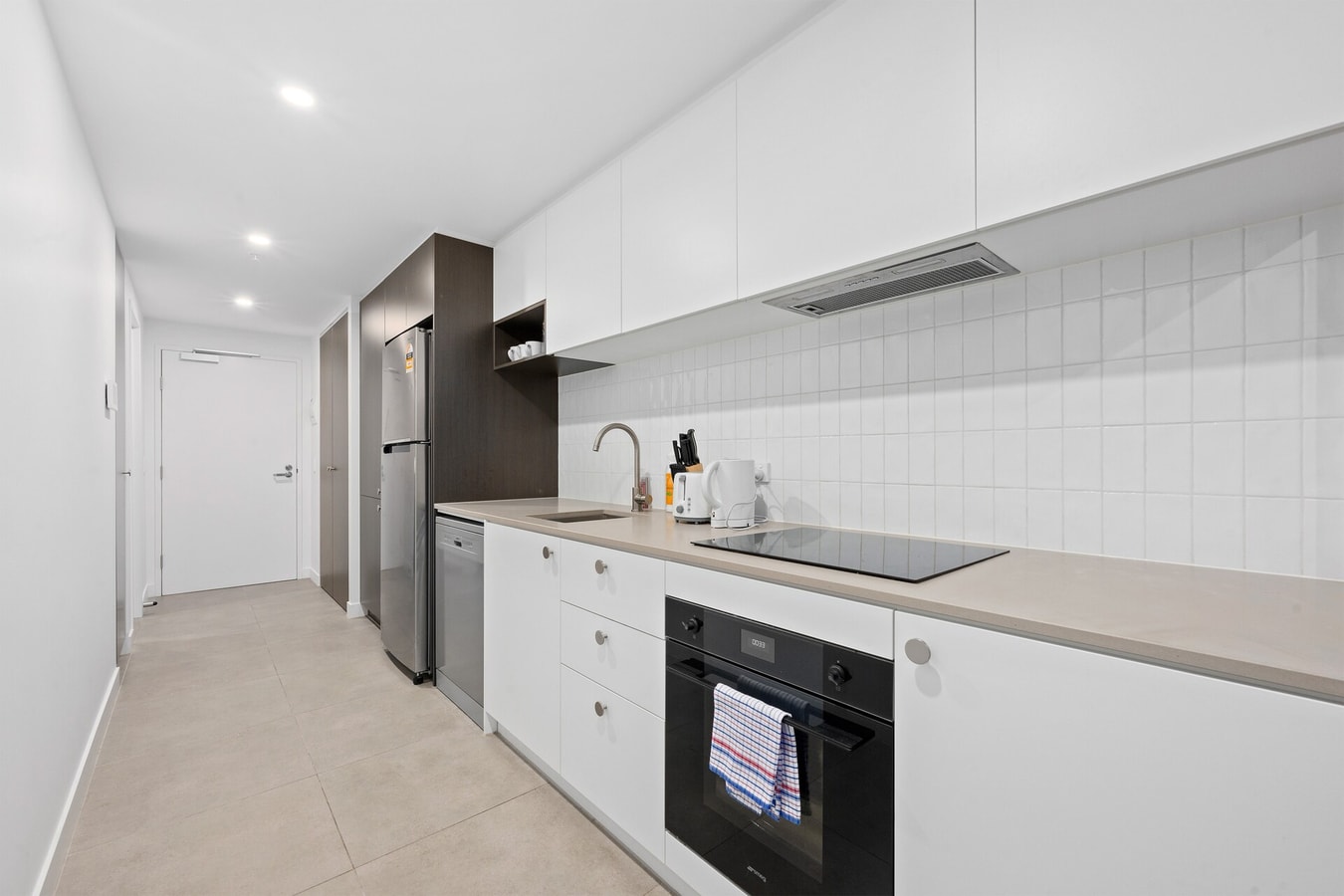 Woden Comfortable 1-Bedroom Apartment with Parking 8 Serain Residences