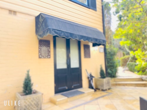 Leura's Magical Manderley - Studio Room 5 Serain Residences