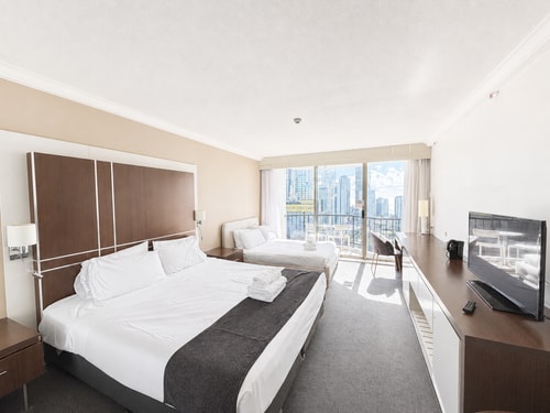 Sea View Hotel Room | Walk to Beach & Tram | Max 4 2 Serain Residences