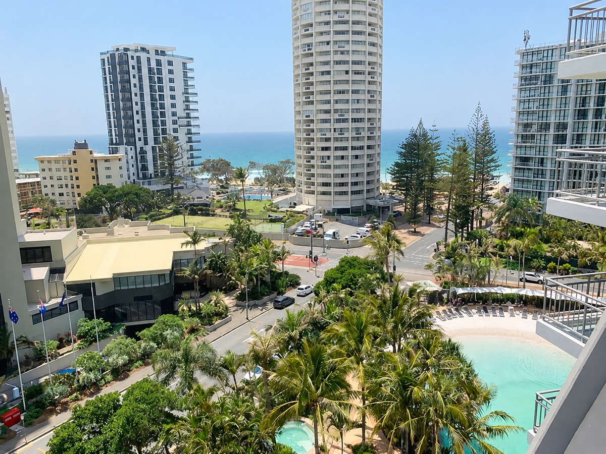 Iconic 1-Bedroom Crown Towers Apt | Resort Stays 7 Serain Residences