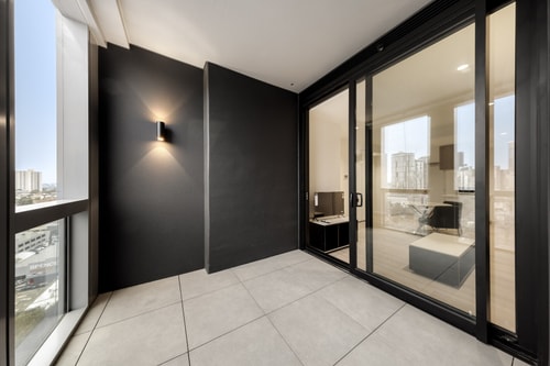 One-bedroom Modern Apartment in South Melbourne 9 Serain Residences