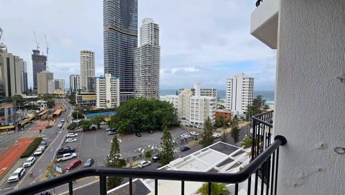 Central Located 2 Double-bed Hotel Room in Surfers 5 Serain Residences
