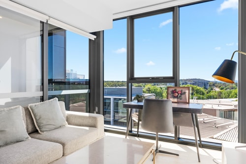 Stylish 1BDR Sunlit Apartment w Rooftop Pool & Gym 4 Serain Residences