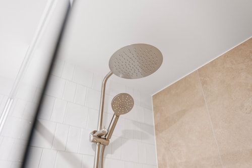 Stylish 1BDR Sunlit Apartment w Rooftop Pool & Gym 12 Serain Residences