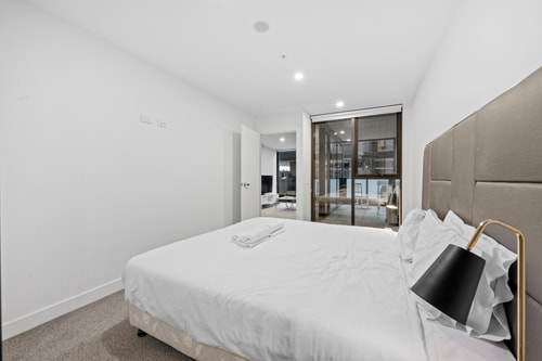 Woden Comfortable 1-Bedroom Apartment with Parking 3 Serain Residences
