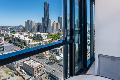 FV Cozy 2 bedroom Apartment with Parking 13 Serain Residences