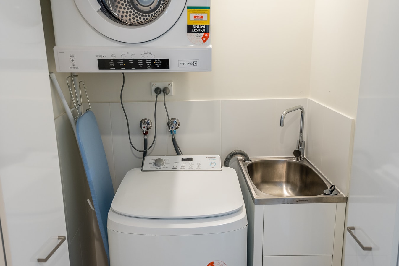 Central Valley 2 bedroom Apartment + Free parking 13 Serain Residences