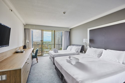 Comfort 2 double bed hotel room In Center Surfers 3 Serain Residences