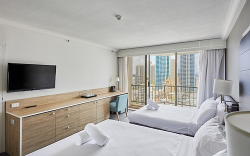 Comfort 2 double bed hotel room In Center Surfers 4 Serain Residences