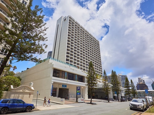 Comfort Two double-bed hotel room On View Avenue 20 Serain Residences