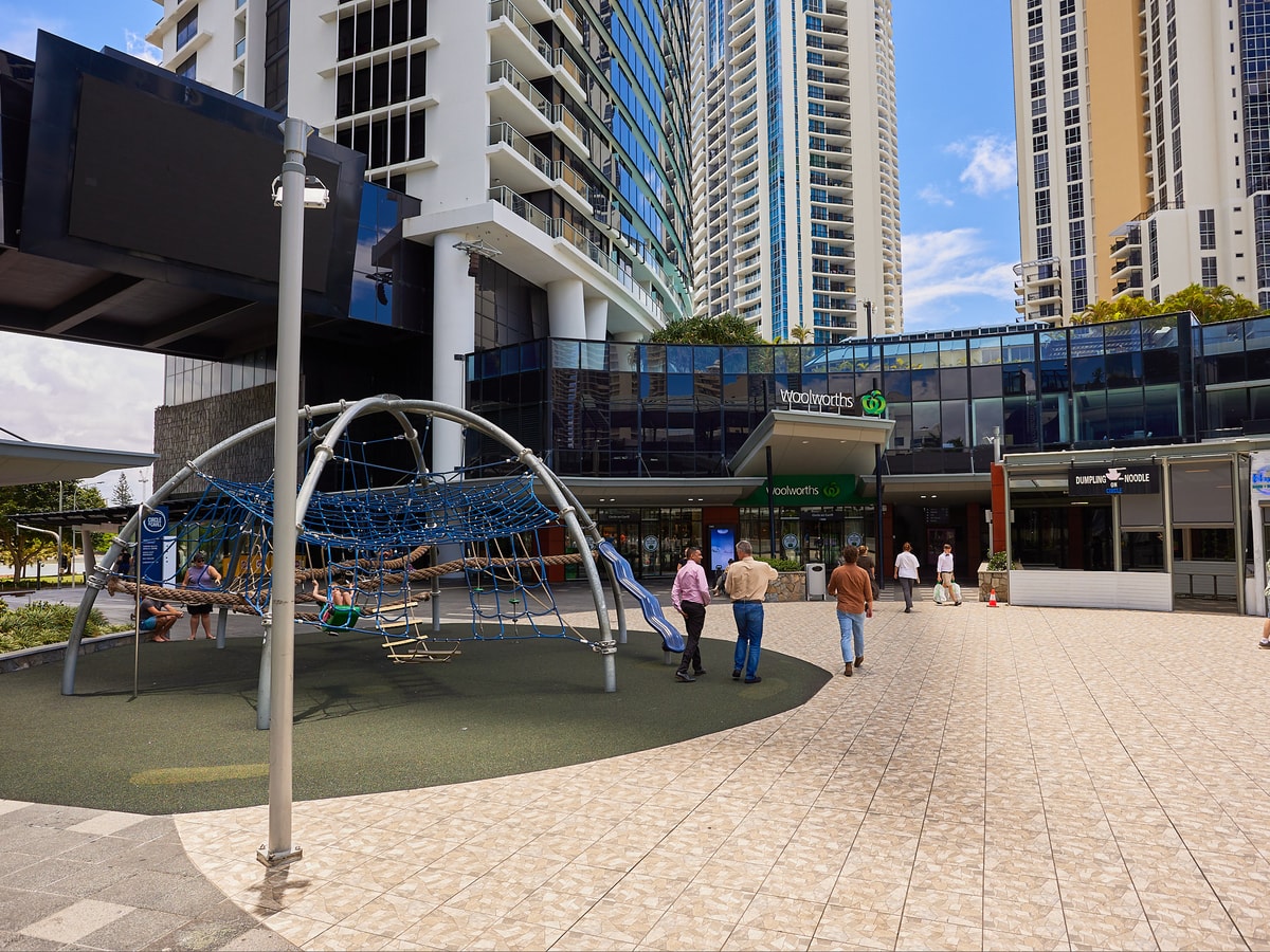 Sea Side Comfortable Apartment in Surfers Paradise 16 Serain Residences