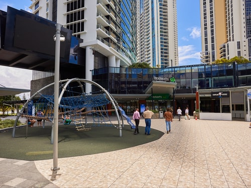 Sea Side Comfortable Apartment in Surfers Paradise 16 Serain Residences