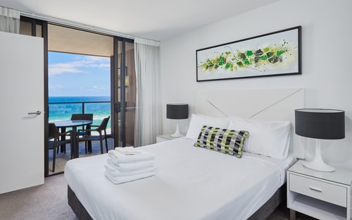 Sea Side Comfortable Apartment in Surfers Paradise 4 Serain Residences
