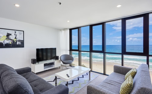 Sea Side Comfortable Apartment in Surfers Paradise 1 Serain Residences