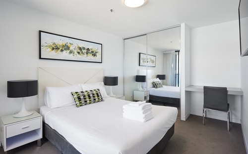 Sea Side Comfortable Apartment in Surfers Paradise 7 Serain Residences